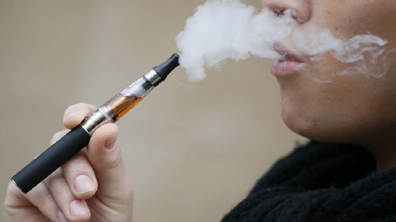 ই-সিগারেট : স্বাস্থ্যের জন্য আসলেই কি নিরাপদ