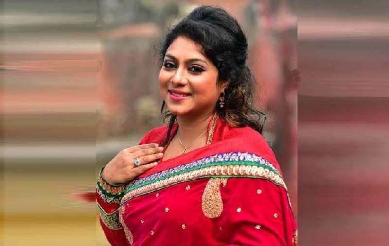 নায়ক-নায়িকার প্রেম-বিয়ে নিয়ে লুকোচুরি - West Bengal News 24