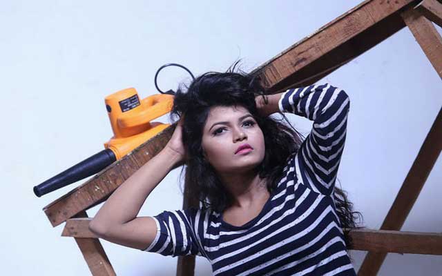 বর্ষায় খুশকির সমস্যা দূর করার উপায় - West Bengal News 24