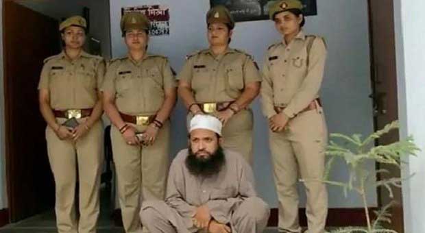 কোরান পড়ানোর নামে ৯ বছরের শিশুকে ধর্ষণ করে গ্রেফতার AMU মসজিদের মৌলবি সাহেব - West Bengal News 24