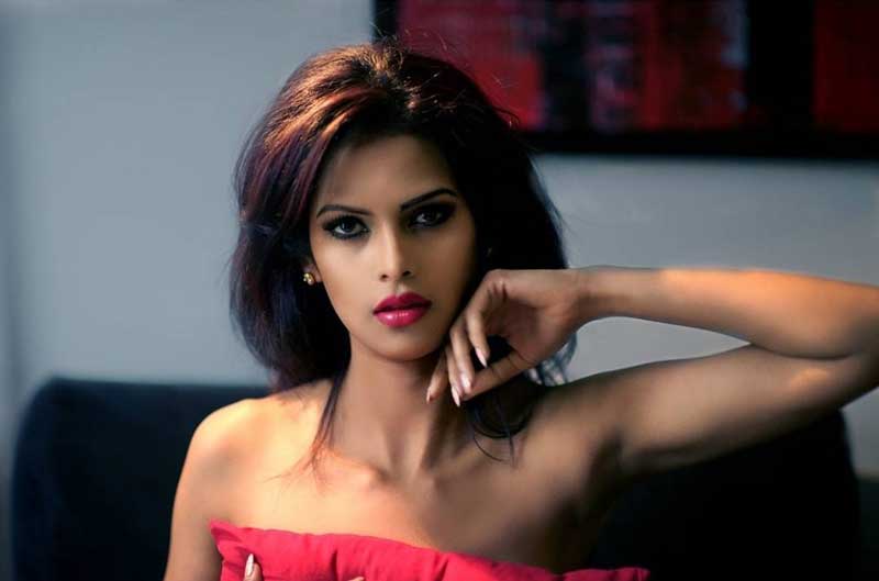 লুকোচুরি খেলতে গিয়ে প্রায়ই সে আমাকে দরজার আড়ালে নিয়ে যেত - West Bengal News 24 লুকোচুরি খেলতে গিয়ে প্রায়ই সে আমাকে দরজার আড়ালে নিয়ে যেত - West Bengal News 24