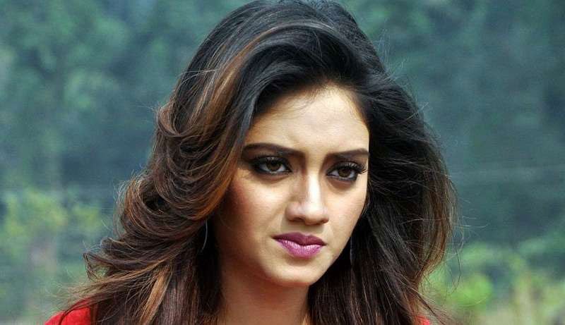 টলিউডের প্রিয় তারকাদের কিছু অজানা বদ অভ্যাস - West Bengal News 24