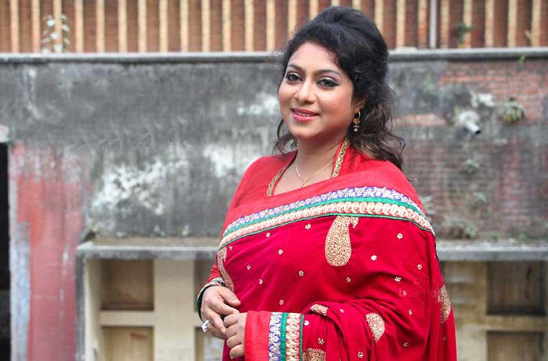 বেঁচে আছেন শাবনূর, শিখছেন নাচ - West Bengal News 24