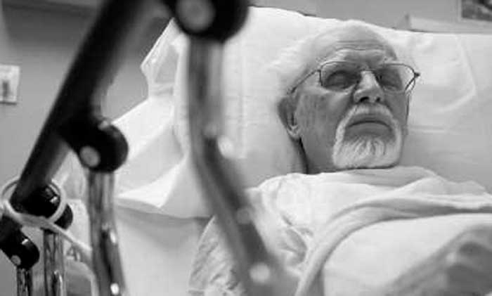 মৃত্যুর আগে কী বলে যায় অধিকাংশ মানুষ? - West Bengal News 24