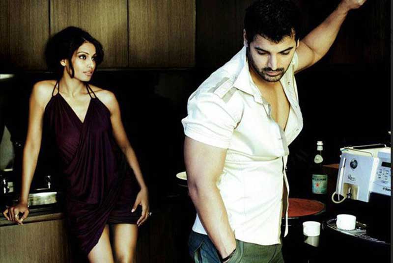 বলিউডের যে ৮টি বিতর্কিত প্রেম পরিণয়ে গড়ায়নি! - West Bengal News 24