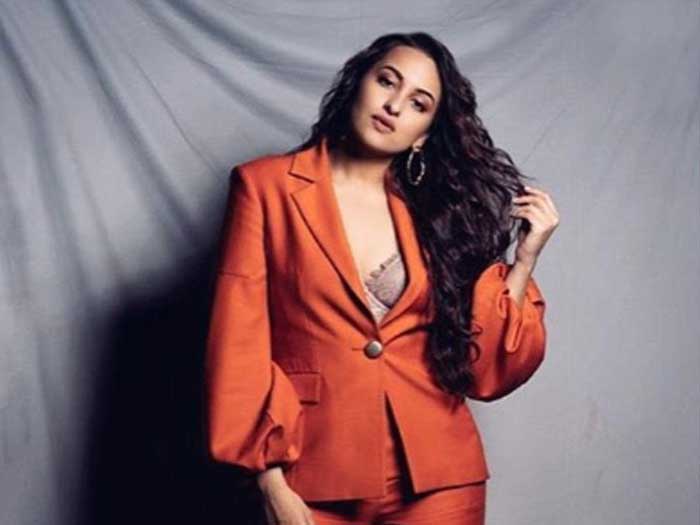 গ্রেফতার বলিউড অভিনেত্রী সোনাক্ষী সিনহা! - West Bengal News 24