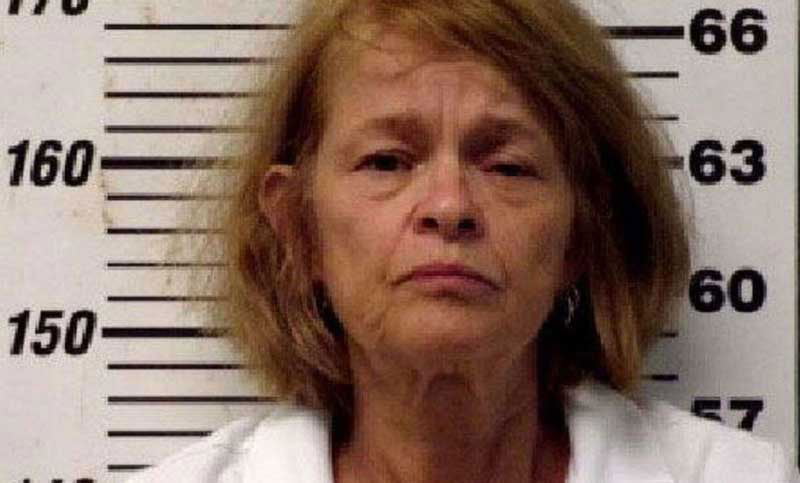 স্বামীকে বেঁধে যৌনাঙ্গ কেটে নিলেন স্ত্রী - West Bengal News 24