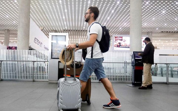 বেড়াতে যাওয়ার সময় ব্যাগে যেসব জিনিস নিতে ভুলবেন না - West Bengal News 24