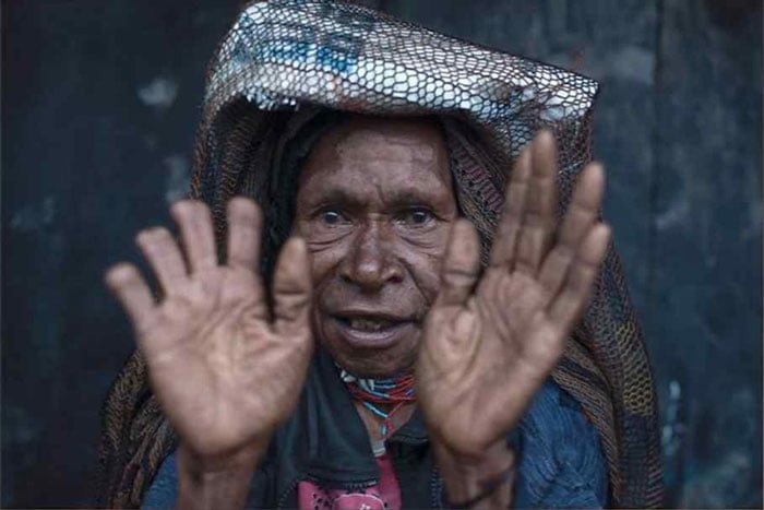 পৃথিবীর সবচেয়ে হাড় হিম করা ১০টি রীতি যা আজও পালিত হয় - West Bengal News 24 পৃথিবীর সবচেয়ে হাড় হিম করা ১০টি রীতি যা আজও পালিত হয় - West Bengal News 24