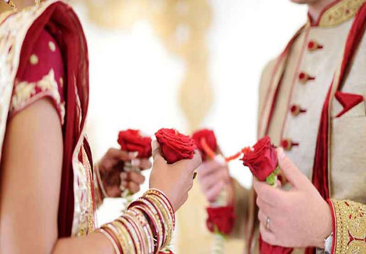 ছেলে সেজে তিন মহিলাকে বিয়ে নাবালিকার! - West Bengal News 24 ছেলে সেজে তিন মহিলাকে বিয়ে নাবালিকার! - West Bengal News 24