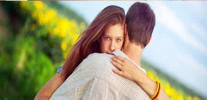প্রেমিকা আপনাকে স্রেফ ব্যবহার করছে না তো? - West Bengal News 24