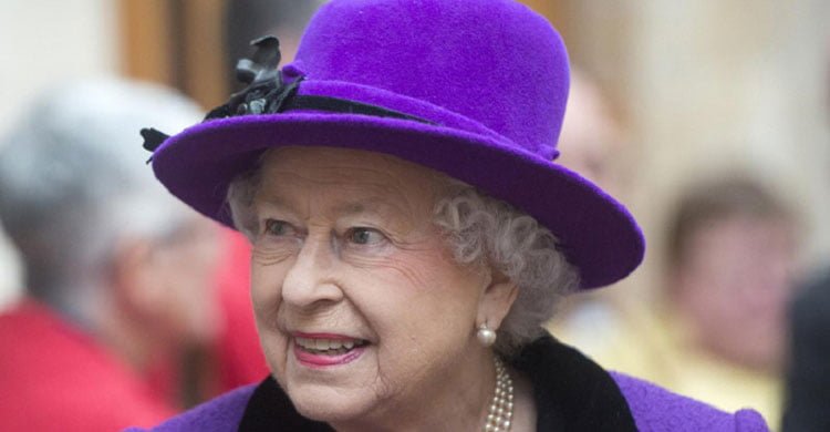 কখনও পায়ে নতুন জুতা পরেন না রানি এলিজাবেথ - West Bengal News 24