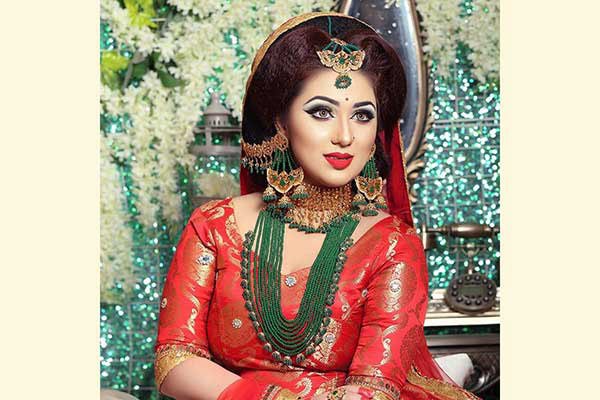বিবাহিত পুরুষকে বিয়ে করবেন না অপু বিশ্বাস - West Bengal News 24
