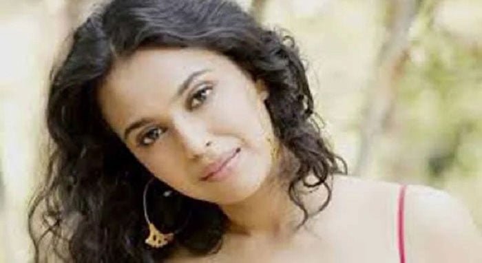 আন্টি ডাকায় চার বছরের শিশুকে গালাগালি করলেন বলিউড অভিনেত্রী - West Bengal News 24