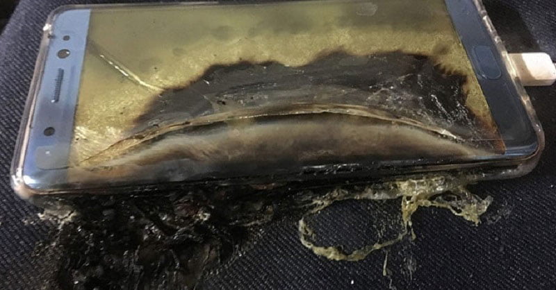 যেসব কারণে স্মার্টফোনের ব্যাটারি বিস্ফোরণ ঘটে - West Bengal News 24 যেসব কারণে স্মার্টফোনের ব্যাটারি বিস্ফোরণ ঘটে - West Bengal News 24