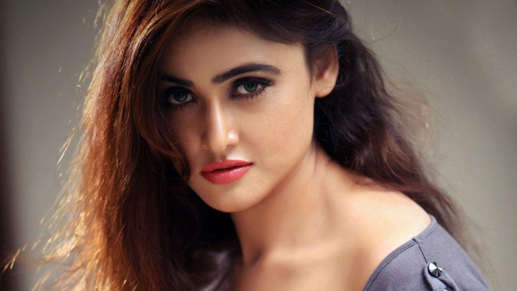 এই ৫ অভিনেত্রী সবচেয়ে বেশি বিয়ে করেছেন, পাঁচ নম্বরে যিনি চারটি বিয়ে করেছেন - West Bengal News 24