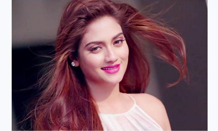 নুসরাতকে জাহান্নামের ভয় দেখালেন মুসলিম ভক্তরা - West Bengal News 24 নুসরাতকে জাহান্নামের ভয় দেখালেন মুসলিম ভক্তরা - West Bengal News 24