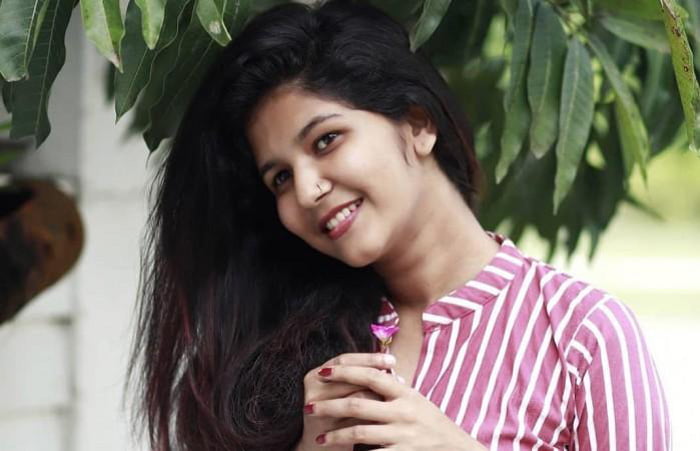 অনলাইনে ফাঁস অভিনেত্রী জুহির অশ্লীল ছবি ও ভিডিও, নেটদুনিয়ায় শুরু তোলপাড় - West Bengal News 24 Juhi Rustagi Private Photos