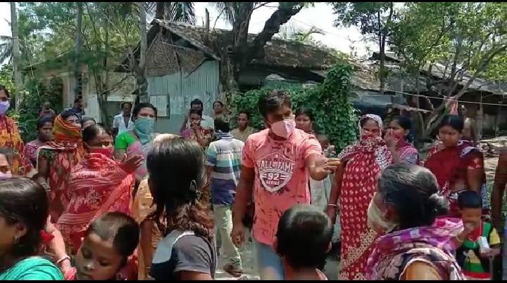 ফের আরও একবার নিম্নমানের খাবার সরবরাহের অভিযোগ উঠল অঙ্গনওয়াড়ি সেন্টারে - West Bengal News 24