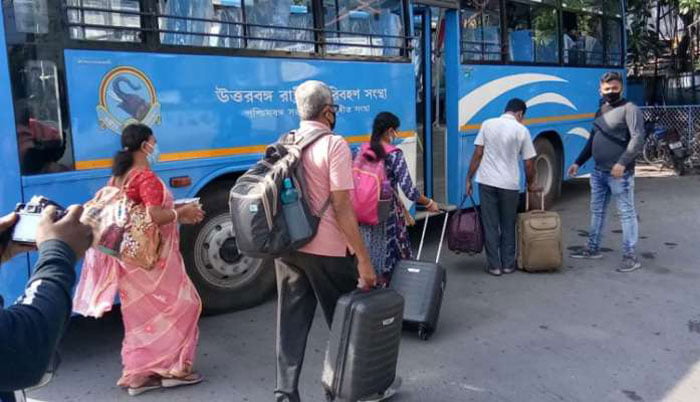 পরিযায়ী শ্রমিকদের নিয়ে থেকে রওনা দিল সরকারি বাস ! - West Bengal News 24