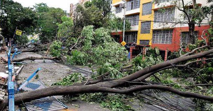 আমফানের ৯ দিনেই ৫ লক্ষ গৃহহীনকে ২০ হাজার টাকা করে সাহায্য রাজ্যের ! - West Bengal News 24