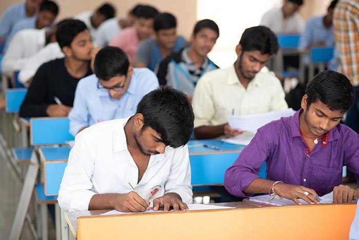 NEET ও JEE Main পরীক্ষা দিন ঘোষণা করলেন কেন্দ্রীয় মানবসম্পদ উন্নয়ন মন্ত্রী, জেনে নিন ! - West Bengal News 24 NEET ও JEE Main পরীক্ষা দিন ঘোষণা করলেন কেন্দ্রীয় মানবসম্পদ উন্নয়ন মন্ত্রী, জেনে নিন ! - West Bengal News 24