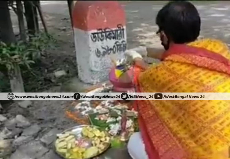 করোনা ঠেকাতে রাস্তার মোড়ে চলছে করোনার মূর্তি পুজো - West Bengal News 24