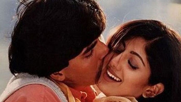 বিয়ের প্রতিশ্রুতি দিয়ে ঠকিয়েছিলেন অক্ষয়, প্রাক্তন প্রেমিকের কেলেঙ্কারি ফাঁস করেছিলেন শিল্পা - West Bengal News 24
