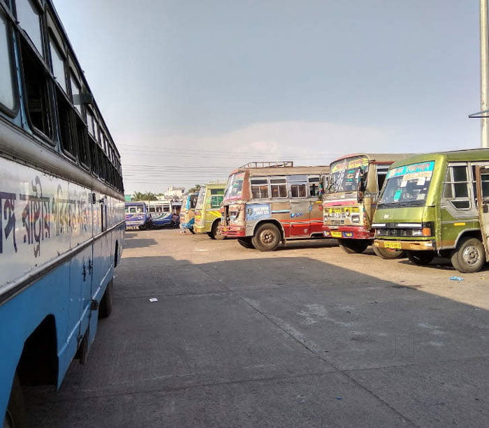 প্রশাসনিক নিয়ম মেনে এবার এই জেলায় শুরু হল বেসরকারি বাস পরিষেবা! - West Bengal News 24 প্রশাসনিক নিয়ম মেনে এবার এই জেলায় শুরু হল বেসরকারি বাস পরিষেবা! - West Bengal News 24