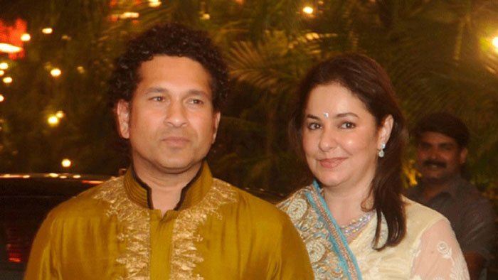 সিনেমার গল্পের মতো শচিন-অঞ্জলির প্রেম কাহিনি - West Bengal News 24