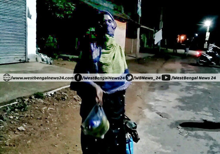 রাতে ঝাড়গ্রাম শহরে হাজির পরিচয়হীন এক প্রৌঢ়া, এলাকায় চাঞ্চল্য - West Bengal News 24