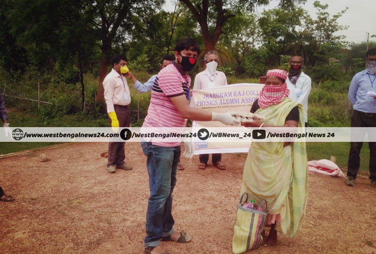 ঝাড়গ্রাম রাজ কলেজ ফিজিক্স অ্যালামনি অ্যাসোসিয়েশন-এর সেবামূলক উদ্যোগ - West Bengal News 24