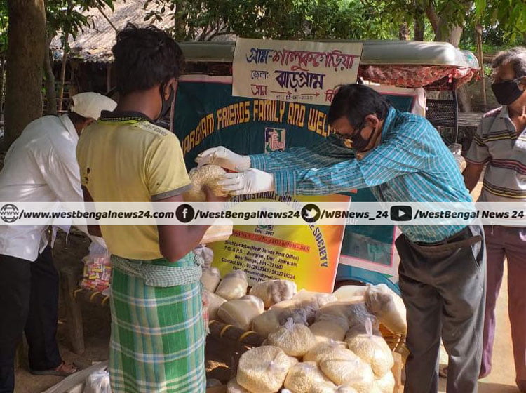 শোক ভুলতে সেবার পরশ, শবরদের পাশে ঝাড়গ্রাম ফ্রেন্ডস্‌ ফ্যামিলি অ্যান্ড ওয়েলফেয়ার সোসাইটি - West Bengal News 24