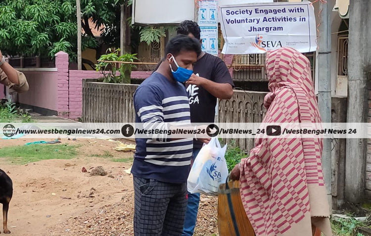 লকডাউনে ঝাড়গ্রাম শহরের কাজ হারানো পরিচারিকদের পাশে ‘সেভা’ - West Bengal News 24