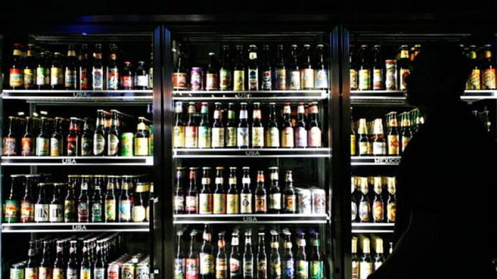 হাজার হাজার লিটার বিয়ার নষ্ট হওয়ার উপক্রম! বিনামূল্যে বিয়ার বিতরণ করছে এই প্রতিষ্ঠান - West Bengal News 24