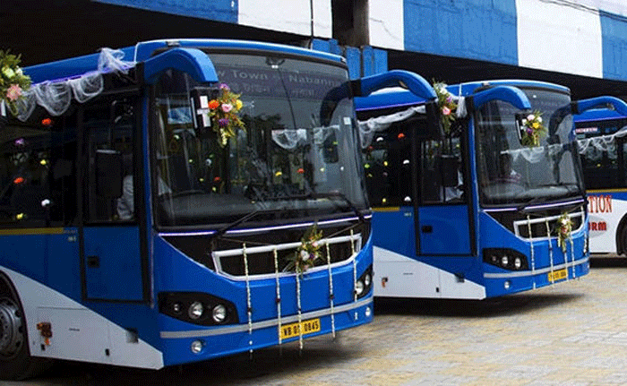 যাত্রীরা আর হবেন না নাজেহাল, সোমবার থেকে কলকাতার রাস্তায় নামছে আরও ৪০০টি বাস ! - West Bengal News 24