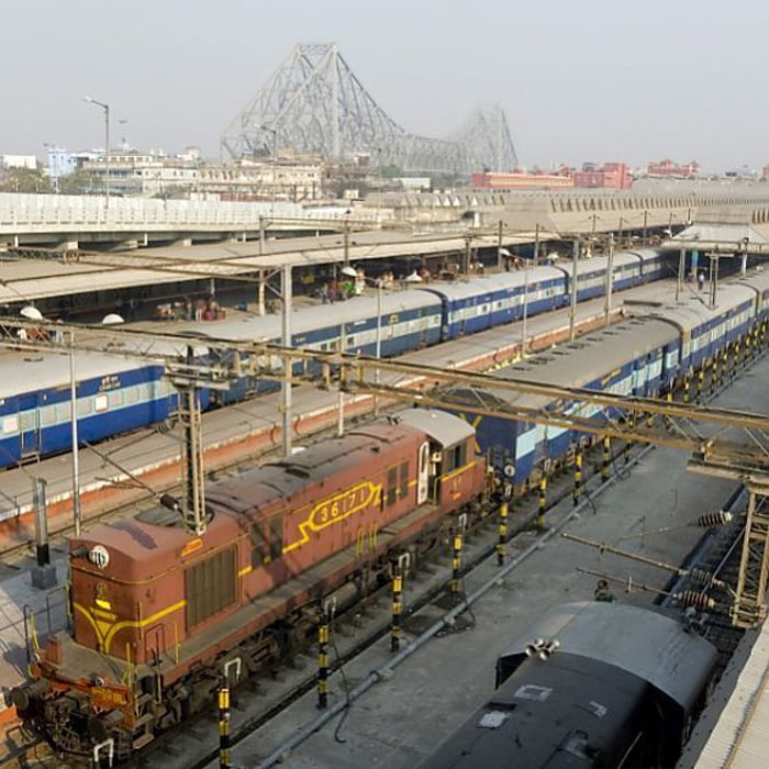 হাওড়া ডিভিশনে শহরতলির ট্রেন চালুর প্রস্তুতি , জানাল পূর্ব রেল ! - West Bengal News 24