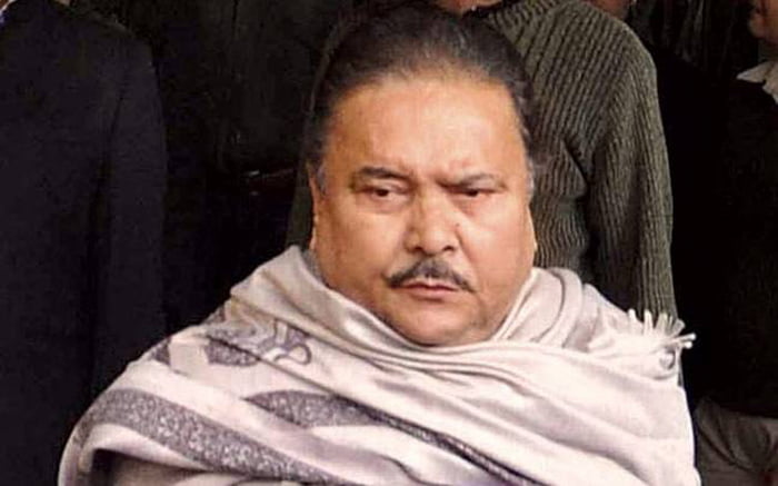 বাড়িতে করোনা হানা, স্বেচ্ছায় আইসোলেশনে গেলেন মদন মিত্র ! - West Bengal News 24