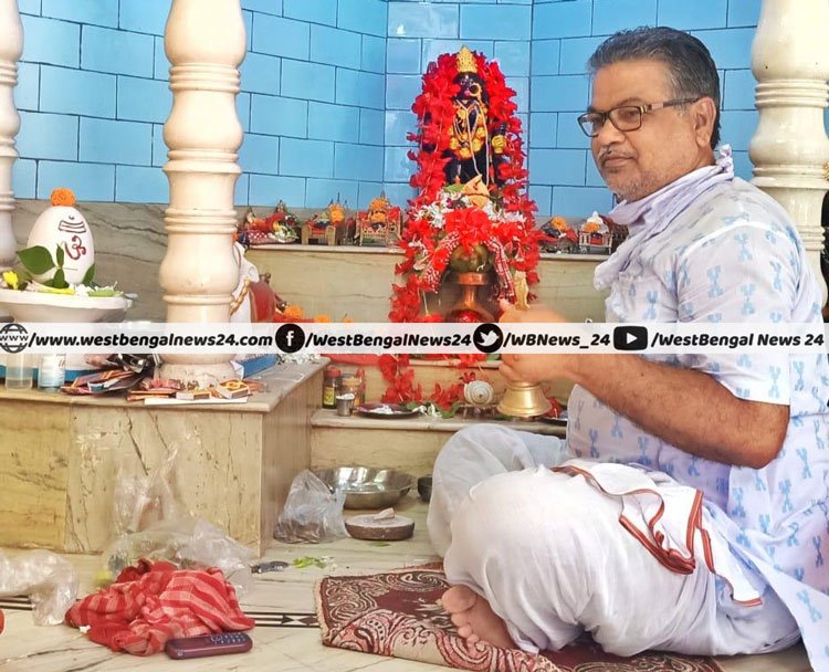 ঝাড়গ্রাম জুবিলি বাজার কালী মন্দির খুলেছে দু’সপ্তাহ আগেই - West Bengal News 24