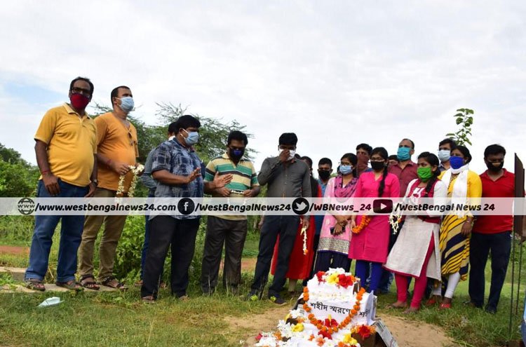 সুবর্ণরৈখিক ভাষা ও সংস্কৃতি বিষয়ক গ্রুপের উদ্যোগে সেনা শহীদ স্মরণে চারাগাছ রোপণ - West Bengal News 24