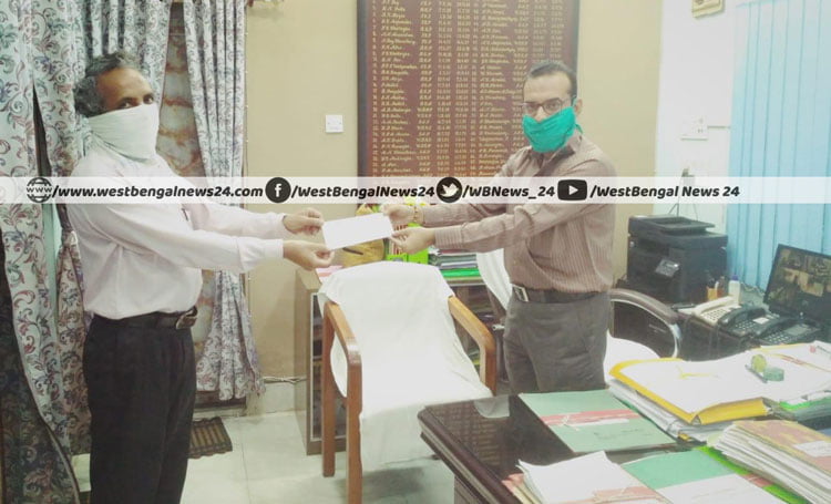 করোনা মোকাবিলায় রাজ্যের ত্রাণ তহবিলে সাহায্য করল ঝাড়গ্রাম রাজ কলেজের পদার্থবিদ্যার প্রাক্তনীদের সংগঠন - West Bengal News 24