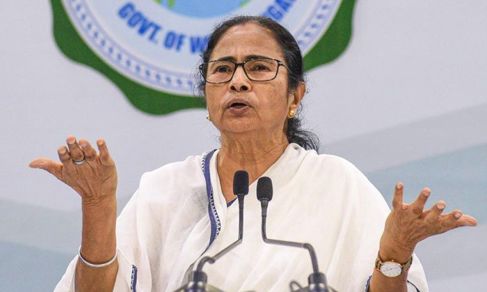 ‘আমি করোনা এক্সপ্রেস বলিনি, মন্তব্যের ভুল ব্যাখ্যা হয়েছে : মমতা ! - West Bengal News 24