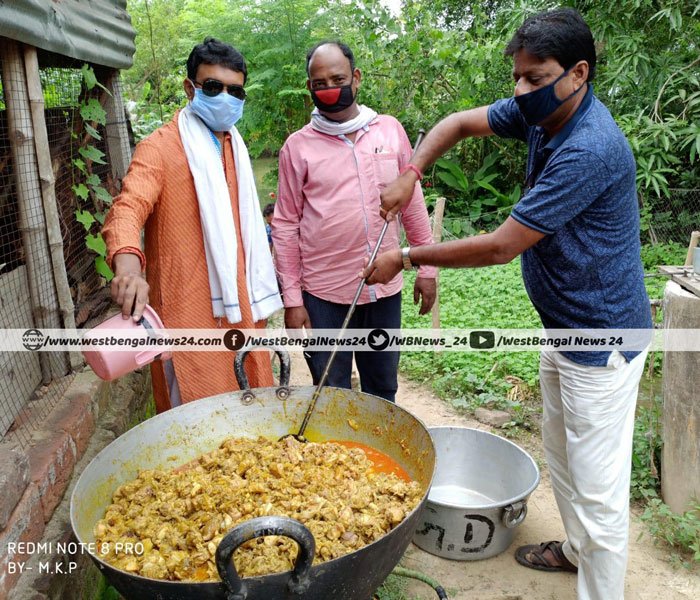 তৃণমূল প্রাথমিক শিক্ষক সমিতির উদ্যোগে ‘কমিউনিটি কিচেন’, ঝাড়গ্রামের আদিবাসী গ্রামের চারশো বাসিন্দাকে বিলি করা হল মাংস-ভাত - West Bengal News 24