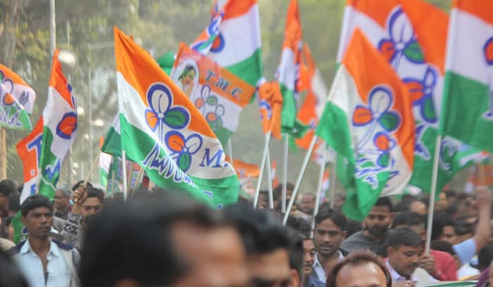 ‌ ত্রাণ দুর্নীতিতে যুক্ত থাকার প্রমাণ পেলে‌ তাড়িয়ে দেওয়া হবে দল থেকে, নতুন নীতি তৃণমূলের ! - West Bengal News 24