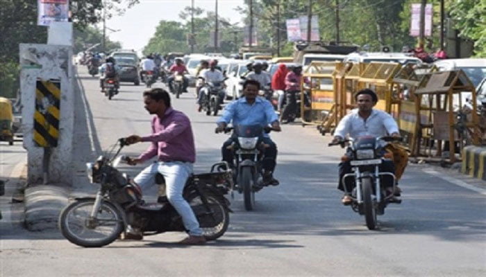 কলকাতার রাস্তায় বাড়ল ব্যাপক হারে বাইক ! - West Bengal News 24