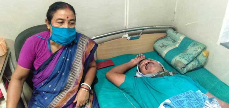 ঝাড়গ্রাম জেলা সভাধিপতির ভরসা সরকারি হাসপাতালে - West Bengal News 24