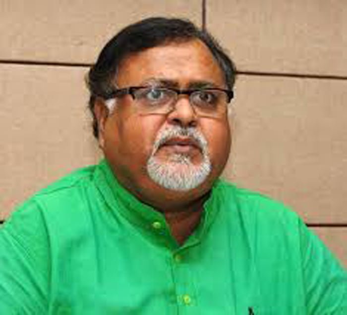 ‘পরীক্ষা কীভাবে হবে তা ঠিক করবে বিশ্ববিদ্যালয়গুলি : পার্থ - West Bengal News 24