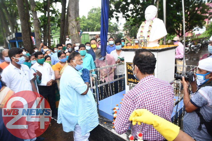 বিশ্ব আদিবাসী দিবসে উন্মোচিত বিদ্যাসাগর, খুশি ঝাড়গ্রামবাসী - West Bengal News 24