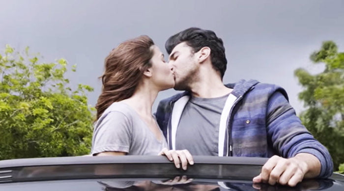 ‘ডিসলাইকে’র বন্যা ইউটিউবে! মহেশ ভাটের নতুন ছবি‘সড়ক ২’ এ - West Bengal News 24