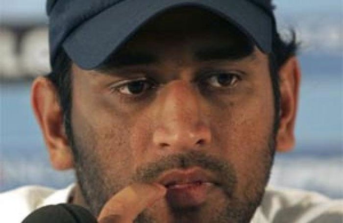 ‘সারারাত কেঁদেছিলেন ধোনি’ - West Bengal News 24